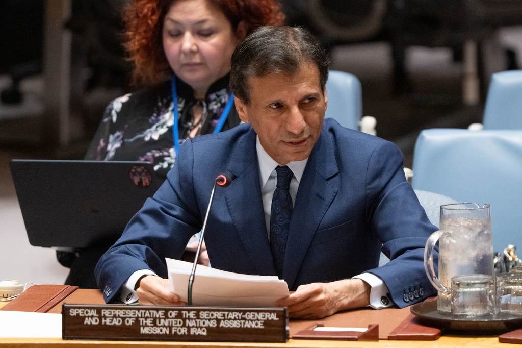 محمد الحسان، الممثل الخاص للأمين العام للأمم المتحدة، ورئيس بعثة الأمم المتحدة لمساعدة العراق (يونامي)، يطلع مجلس الأمن على الوضع في العراق.